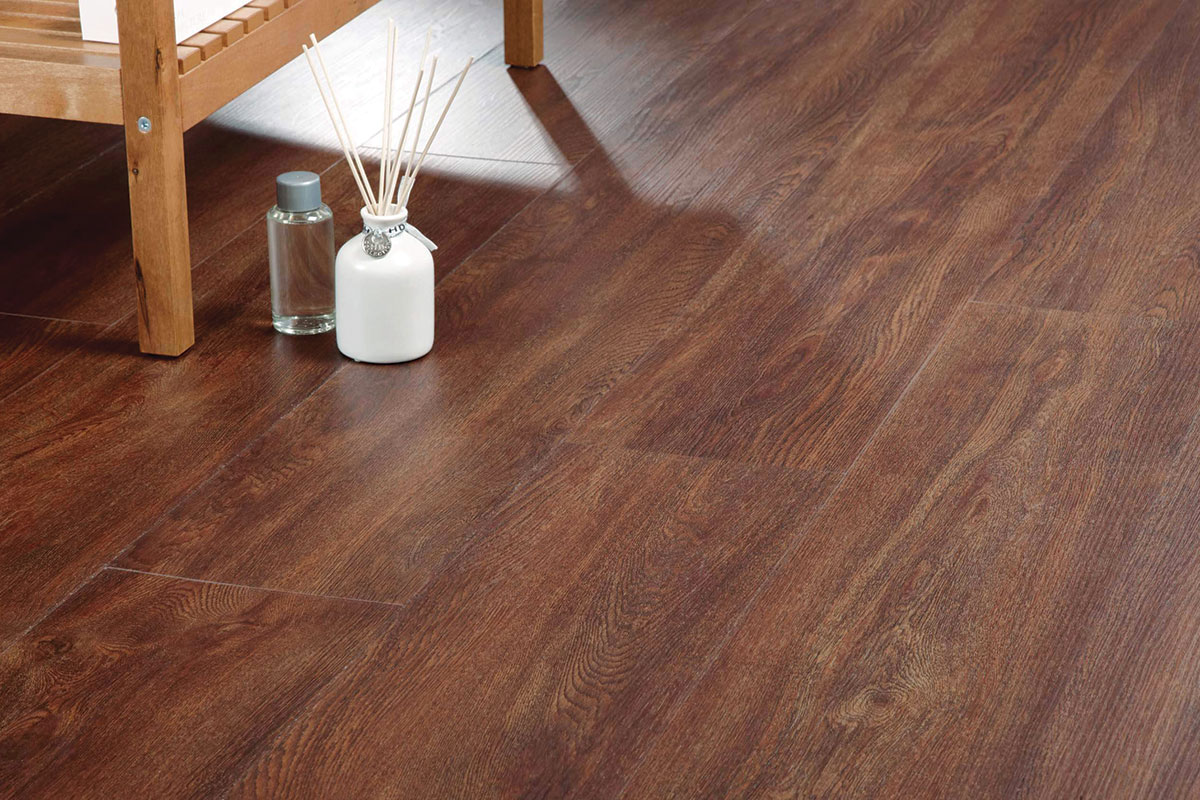 Standard Vinyl Vs. Luxury Vinyl Flooring Maintenance