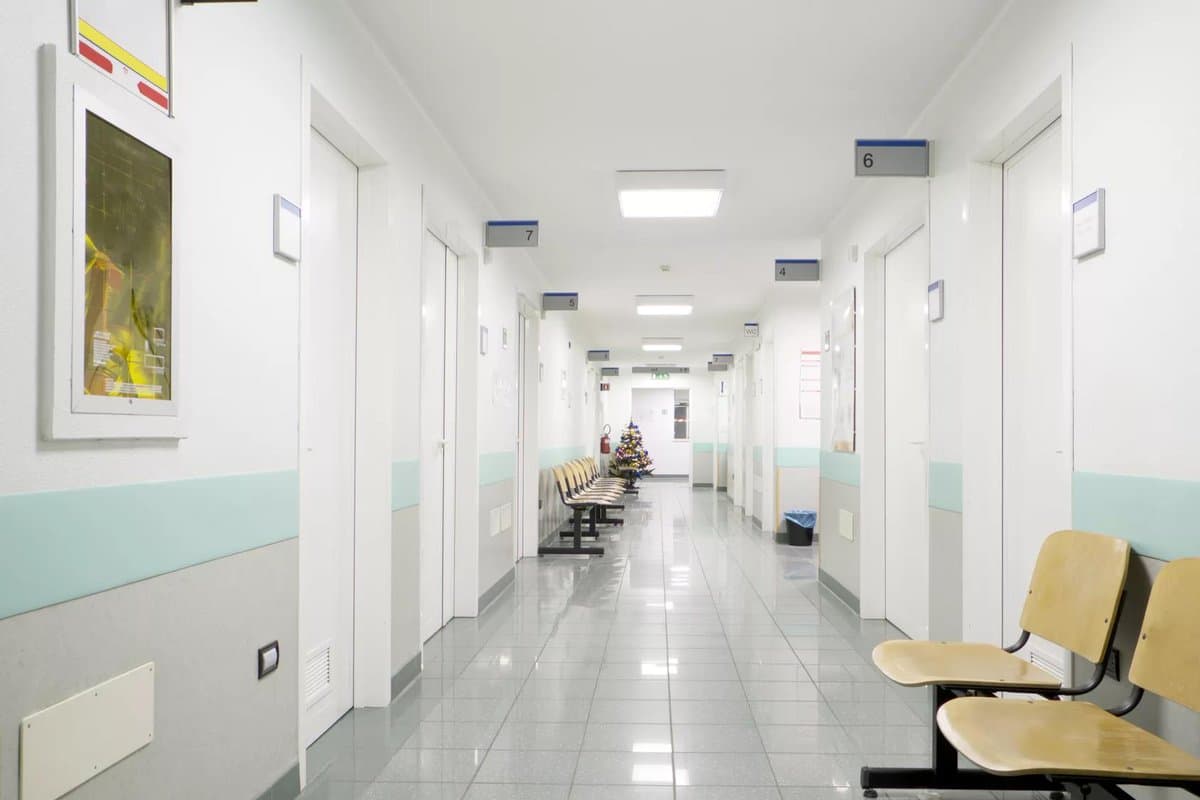  Purchase and price of floor tiles for hospitals types 